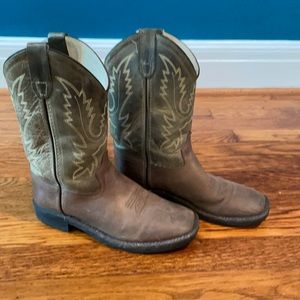 Cowboy boots size 6
